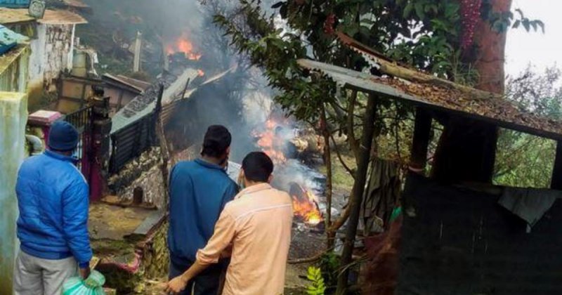 Hindistan Genelkurmay Başkanı ile birlikte 12 kişi helikopter kazasında öldü
