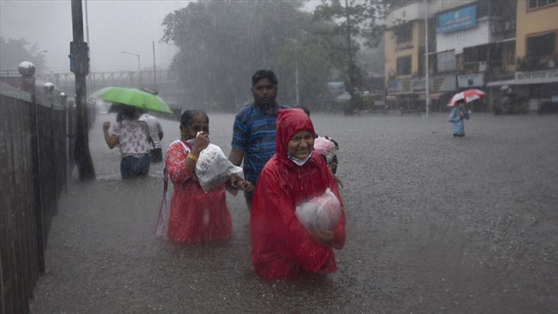 Hindistan ve Bangladeş’teki Sel, Heyelan ve Fırtınalarda En Az 57 Kişi Öldü