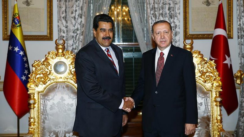 Erdoğan, Maduro'yu Türkiye'ye davet etti.