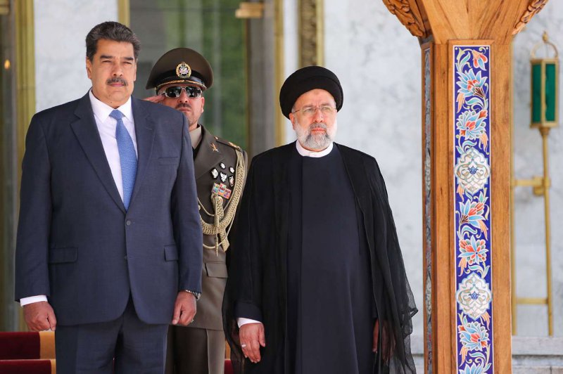 İran ve Venezuela 20 yıllık iş birliği anlaşması imzaladı