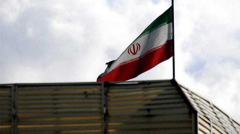 İran, Irak'a açılan 7 sınır kapısını yolcu geçişlerine kapattı