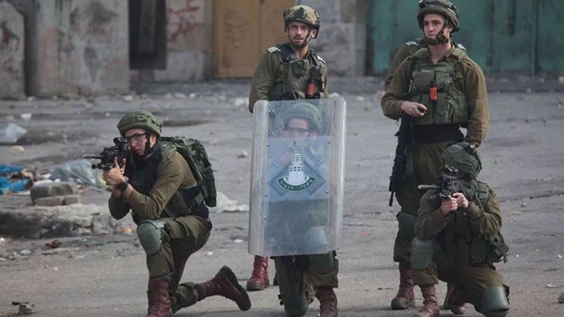 İsrail askerleri Batı Şeria'da Filistinli bir çocuğu ağır yaraladı