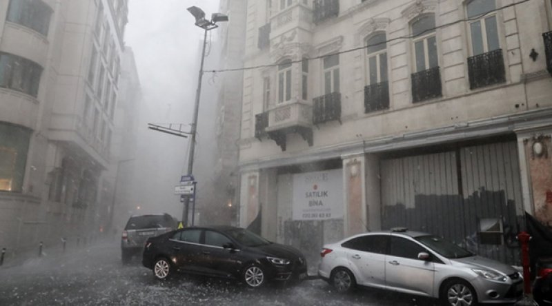 Meteoroloji'den sel uyarısı: İstanbul'da gök gürültülü sağanak yağmur