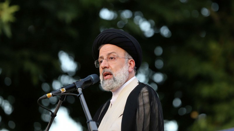 İran Cumhurbaşkanı Reisi: Dış politikada 2015 nükleer anlaşmasına sınırlı kalmayacağız; dünyayla etkileşimde olacağız