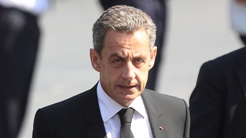 Fransa'nın eski Cumhurbaşkanı Sarkozy'ye hapis cezası