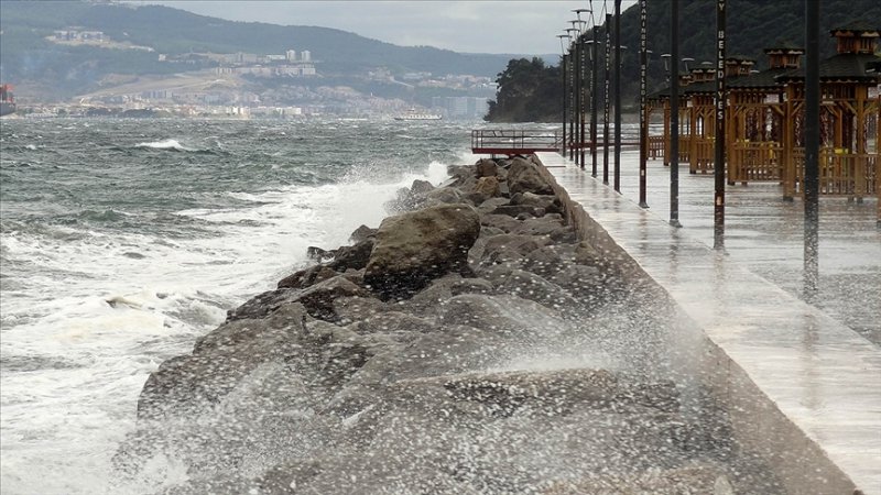 Akdeniz'de bugün ve yarın kuvvetli fırtına bekleniyor