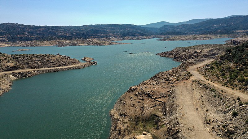 Kuraklık Adnan Menderes Barajı'nı vurdu; doluluk oranı yüzde 19'a geriledi