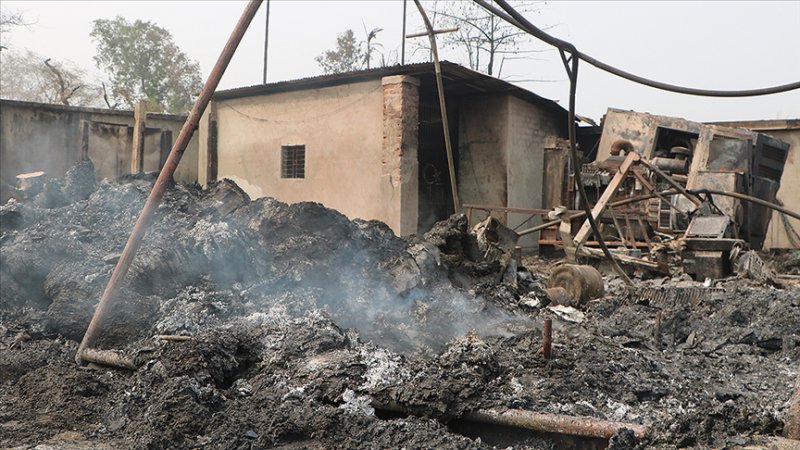 Keşmir'de Arakanlı Müslümanların kampında yangın