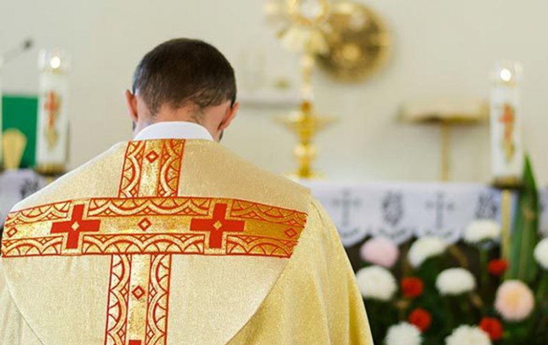 Katolik Kilisesi'ndeki pedofili skandalı bitmiyor!