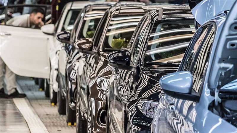 Otomobil fiyatları 4 yılda yüzde 200 zamlandı; Haziran'da yüzde 5 zam bekleniyor
