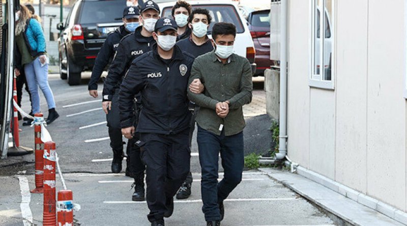 Kadıköy'deki eylem sebebiyle gözaltına alınan 61 kişiden 33'üne tutuklama talebi