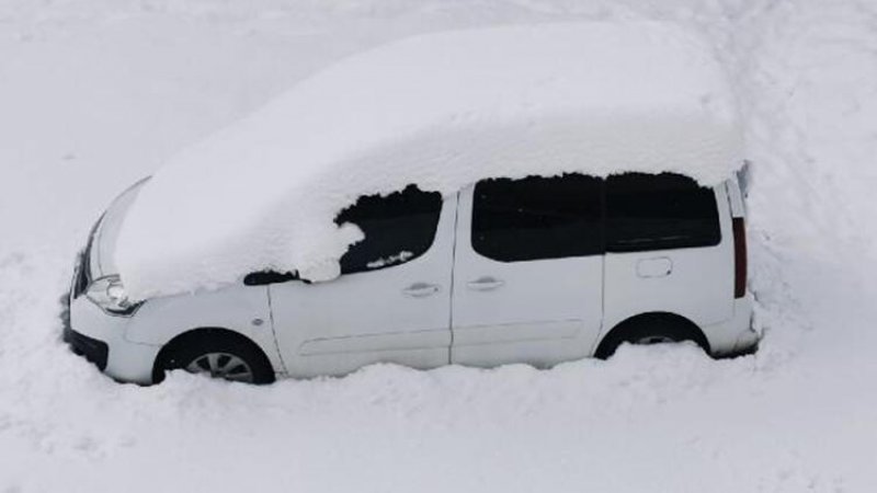Türkiye'nin en soğuk ilçesi Çaldıran'da kar kalınlığı, yarım metreyi aştı