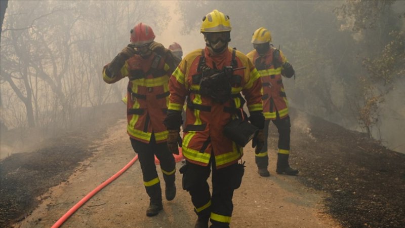 Fransa'nın Var bölgesindeki yangın 8. gününde hala söndürülemedi
