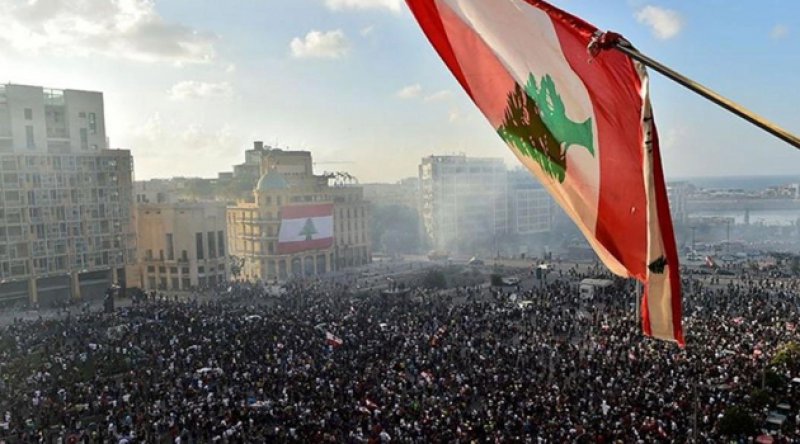 Lübnan'da döviz protestosu başladı