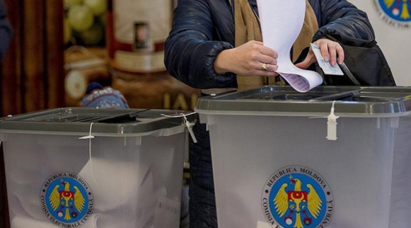 Moldova erken seçim için sandık başına gidiyor