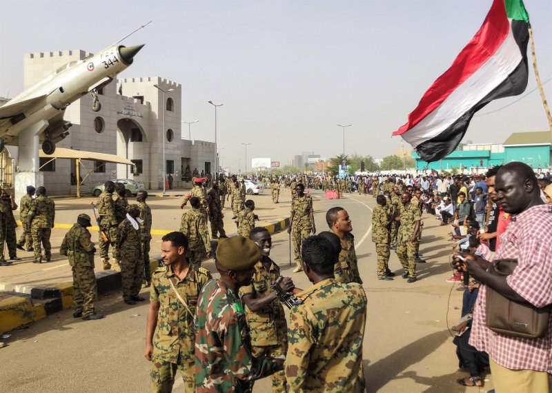Mossad üyeleri Sudan'da darbe girişiminde bulunan askerlerle görüştü!