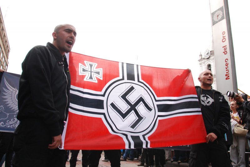 Fransa'da polis "Yahudi avına çıkan" Neo-Nazileri yakaladı