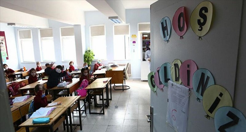 Edirne'de bazı okullarda yüz yüze eğitime ara verildi