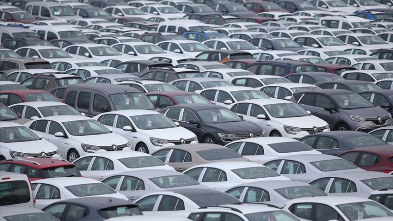 Otomobil satışları ocak ayında yüzde 12,8 azaldı
