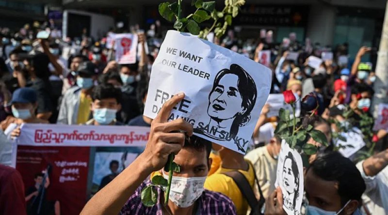 Myanmar’da darbe karşıtı protestolara müdahalede bilanço artıyor!
