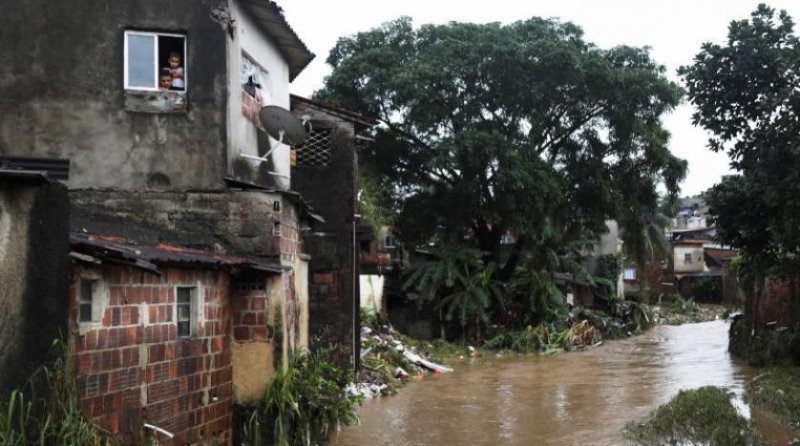 Brezilya'da şiddetli yağışların neden olduğu afetlerde ölenlerin sayısı 106'ya çıktı