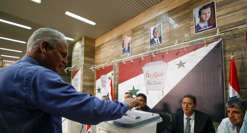 Suriye'de seçim günü: Devlet Başkanı Esad oyunu kullandı