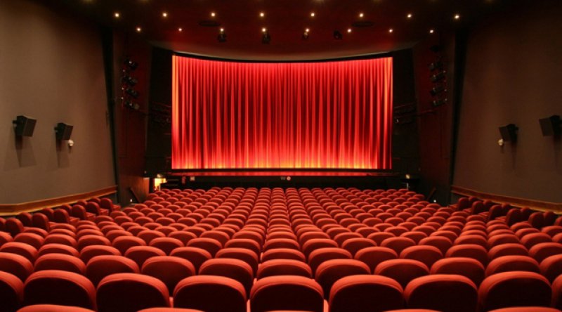 Sinema salonlarının açılışı 1 Temmuz'a ertelendi