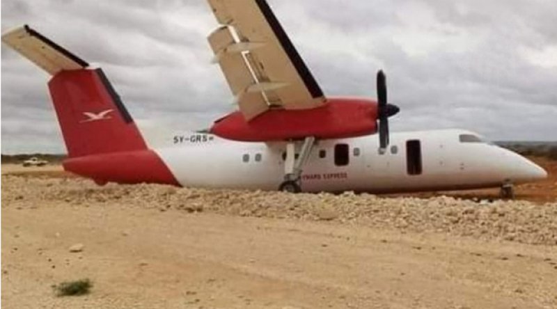 Yolcu uçağı toprak zemine iniş yaptı