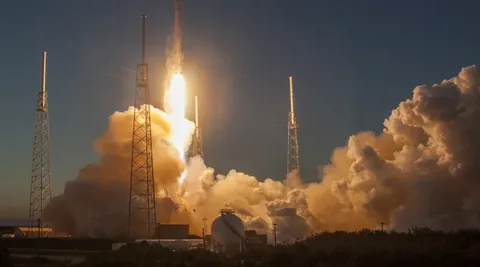 Dört astronot SpaceX ile uzaya gönderildi