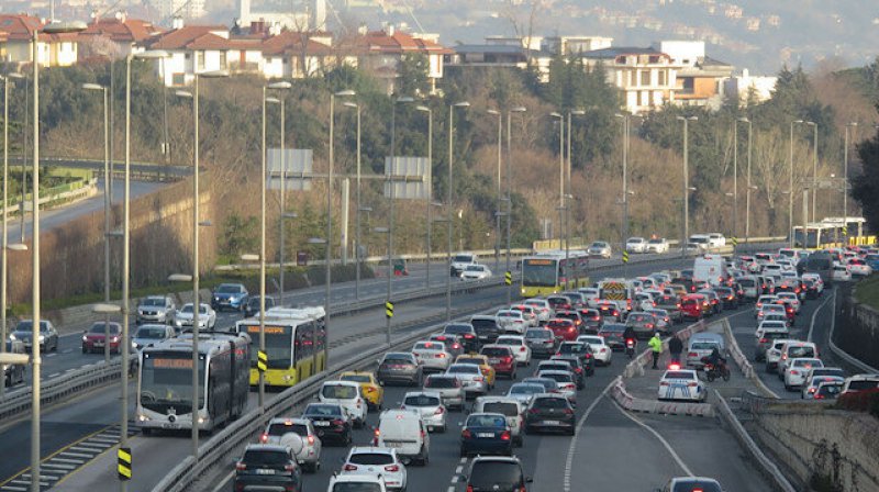 İstanbul’da kısıtlama sonrası trafik yoğunluğu yüzde 55 oldu