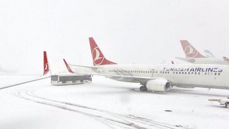 İstanbul Havalimanı’nda tüm uçuşlar durduruldu