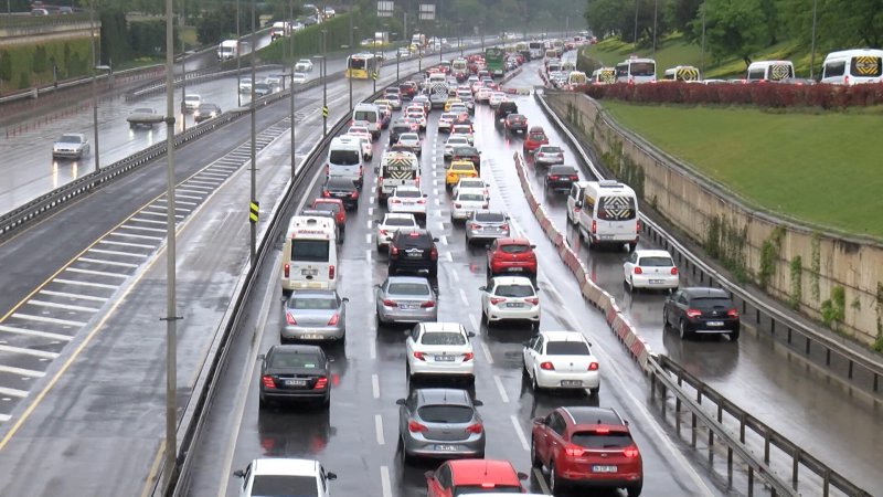 İstanbul’da trafik yoğunluğu yüzde 60’a ulaştı