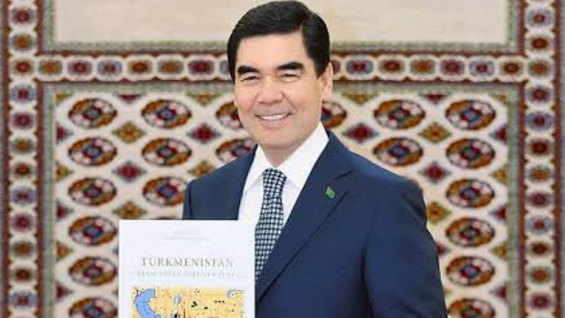 Türkmenistan'da C.Başkanın kitabını taşımayan öğrenci okuldan atılacak