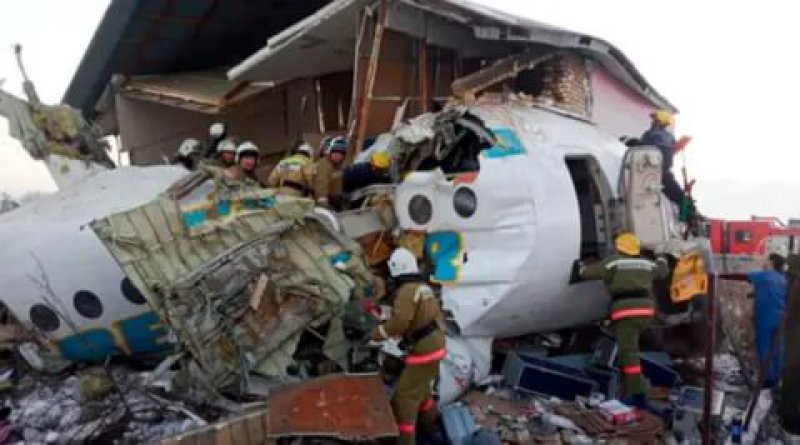 İtalya’da uçak düştü: 8 kişi hayatını kaybetti