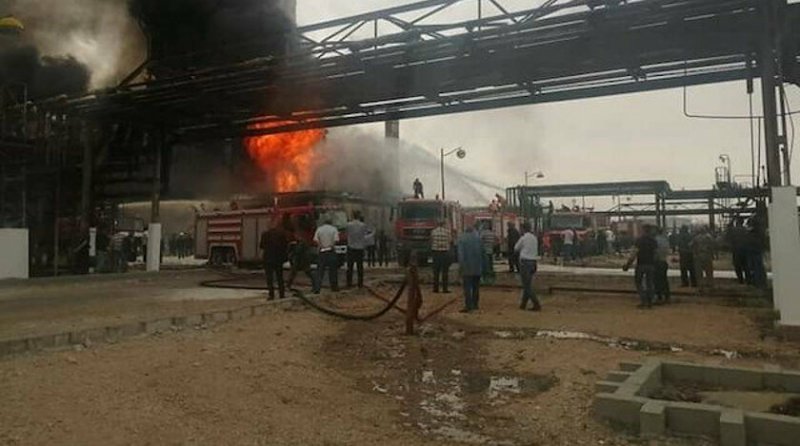 Humus'ta petrol rafinerisinde yangın