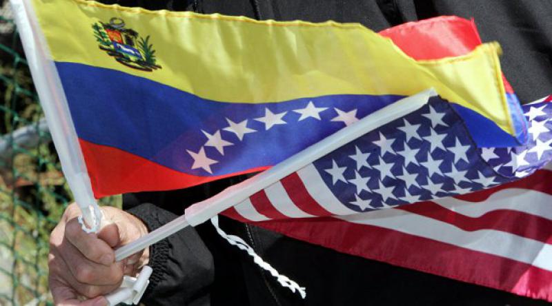 ABD Venezuela'daki tüm diplomatlarını çekme kararı aldı