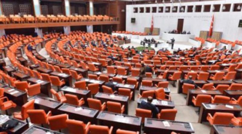 AK Parti Birçok Milletvekilini Aday Göstermedi