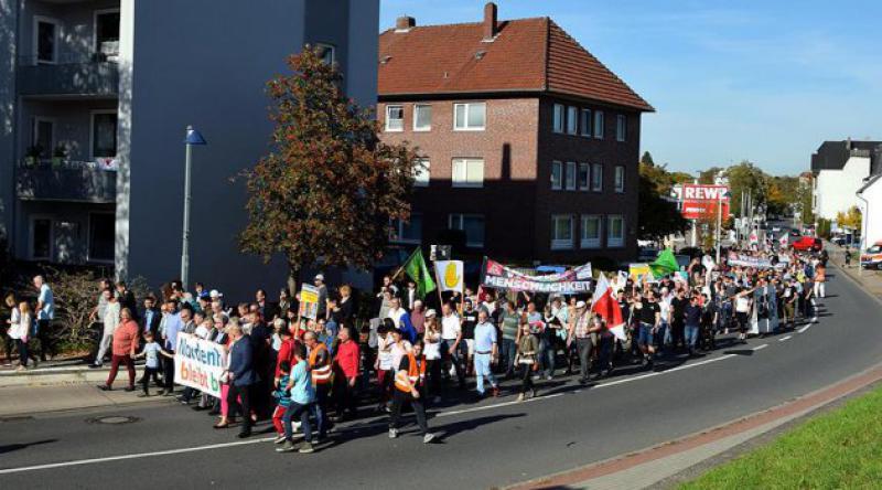 Almanya’da cami saldırısına protesto