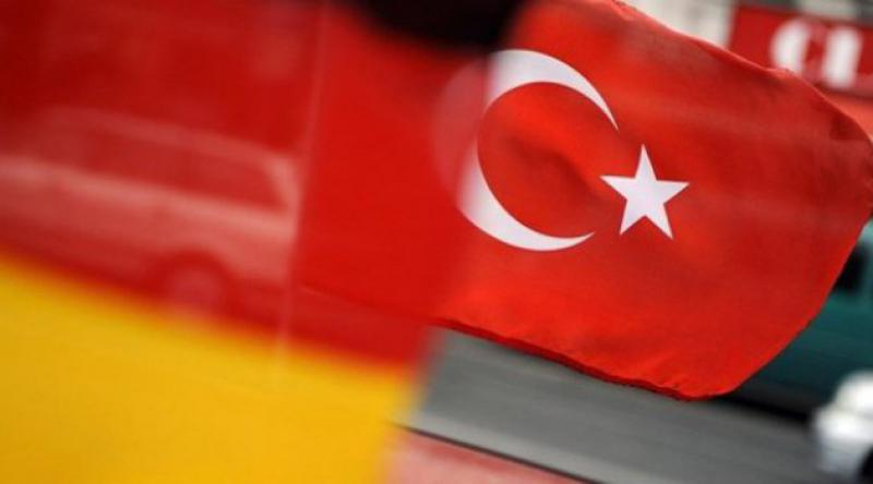 Almanya, Türkiye’ye yönelik seyahat uyarısını hafifletti