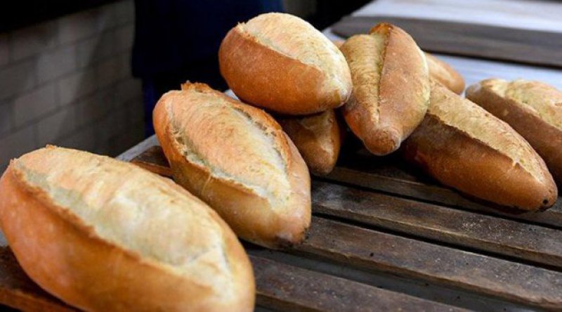 Ankara'daki yüzde 25&#39;lik ekmek zammı durduruldu