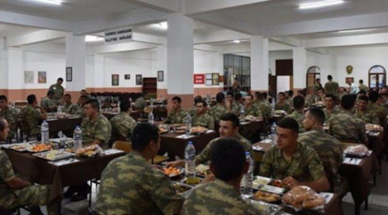Geç kalınmış bir kararla askerin yemek duası değişti