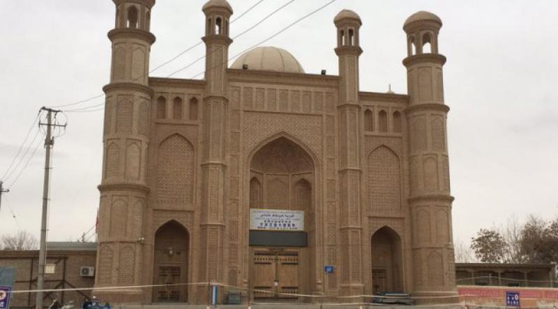 Çin Doğu Türkistan'da Yüzlerce Yıllık Camileri Yıkıyor