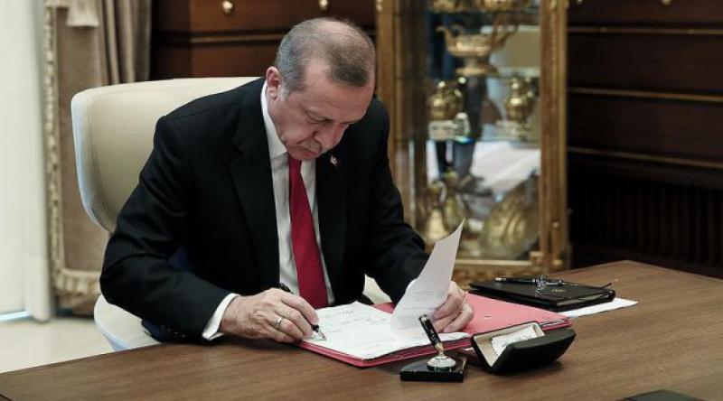 Cumhurbaşkanı Erdoğan'dan 10 üniversiteyi bölen kanuna onay