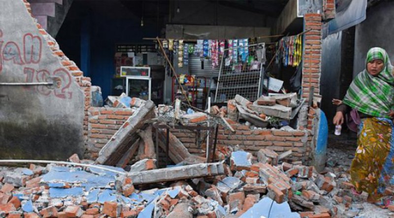 Depremin bilançosu korkunç: 347 kişi öldü