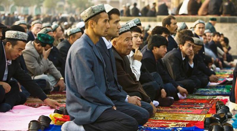 Doğu Türkistan'da Müslümanlar Asimile Ediliyor