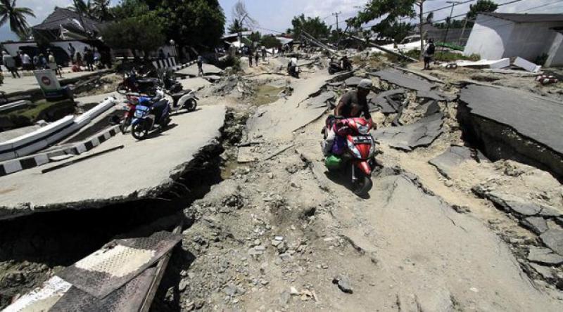 Endonezya'da ağır bilanço: Doğal afetlerde 4 bin 211 kişi hayatını kaybetti