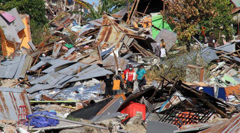Endonezya'daki depremde ölü sayısı 1558 yükseldi
