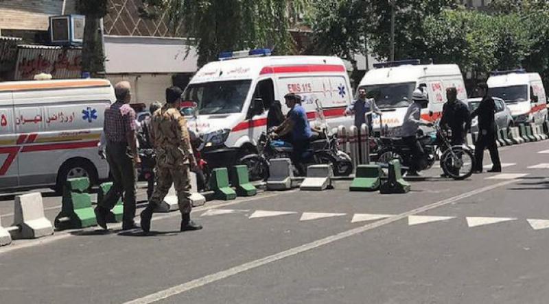 İran Devrim Muhafızları'na yönelik intihar saldırısı: 41 kişi hayatını kaybetti
