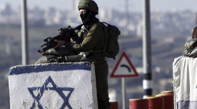 İşgalci İsrail askerlerinin yaraladığı Filistinli çocuk şehit oldu