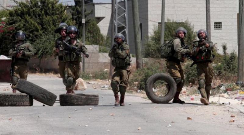 İsrail güçleri bir Filistinliyi vurarak yaraladı